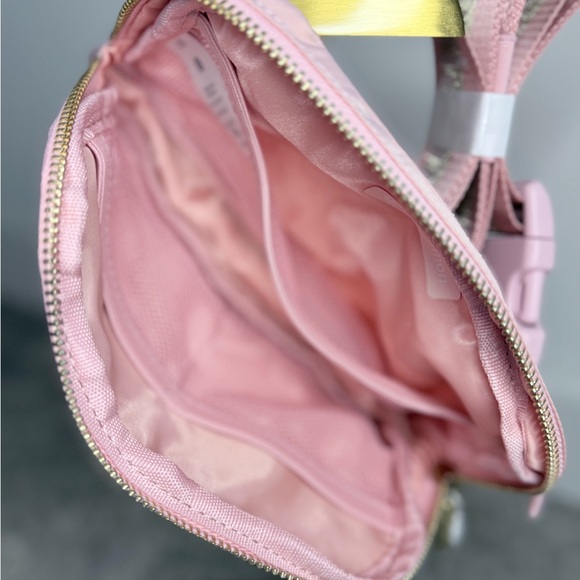 NWT Lululemon Pink/Gold Everywhere Wordmark Belt Bag - Picture 8 of 8